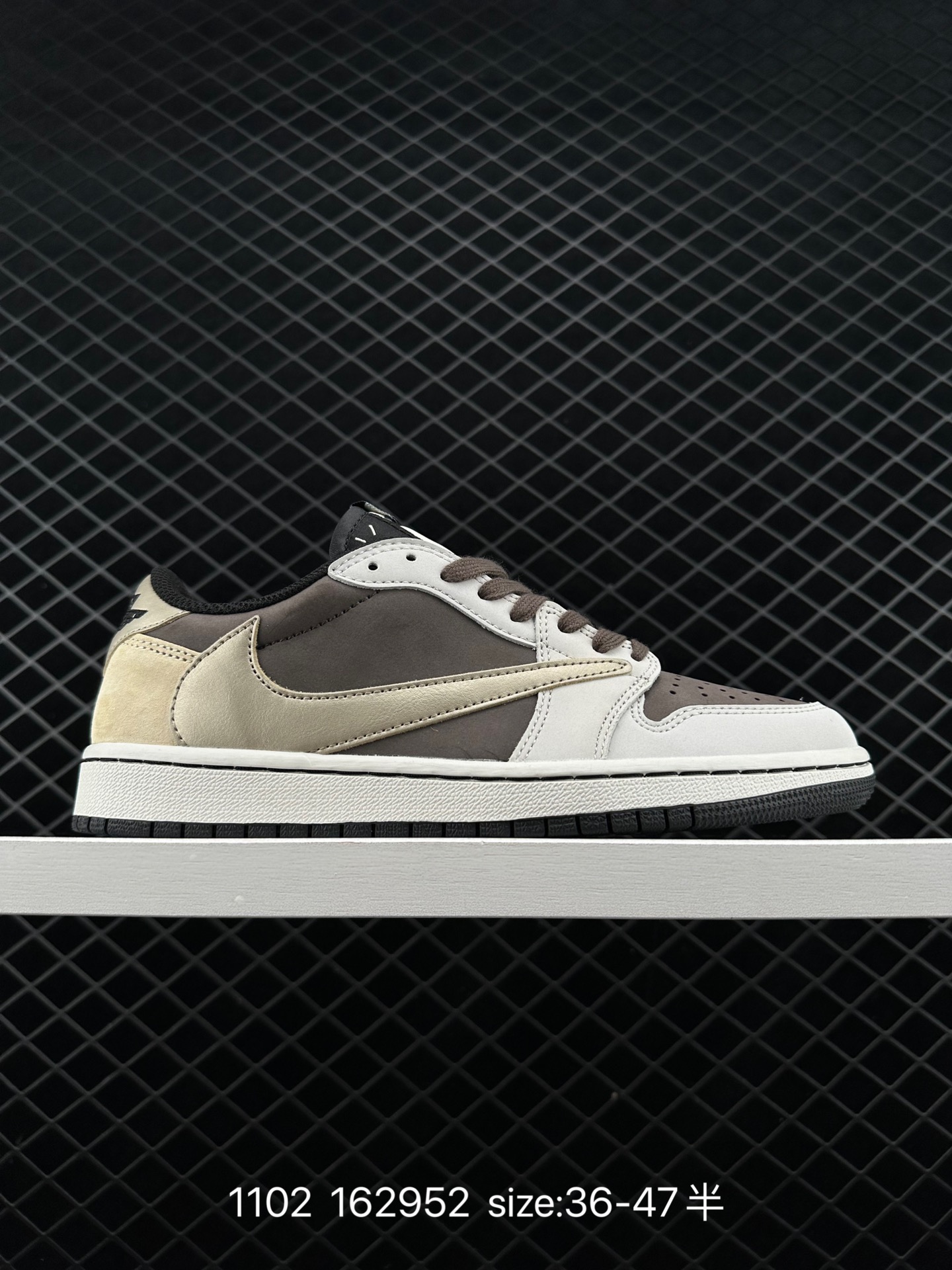 fragment design x Travis Scott x Nike Air Jordan 1 Low OG SP”Black/Green Toe“ fragment design x Travis Scott x Nike Air Jordan 1 Low OG SP”Black/Green Toe“